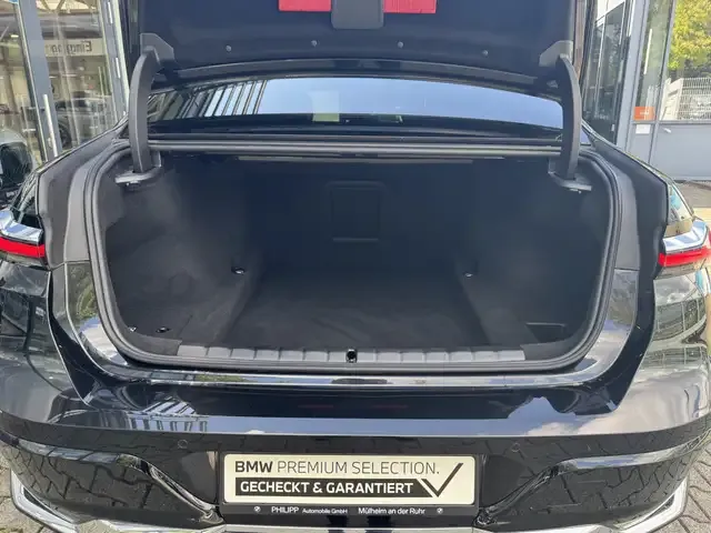 BMW 740