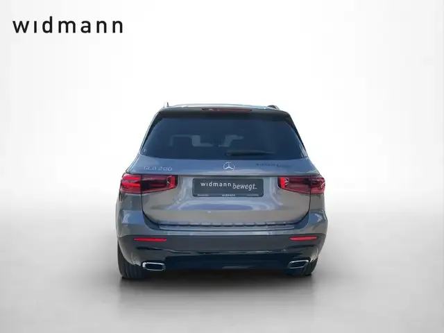 Mercedes-Benz GLB 200
