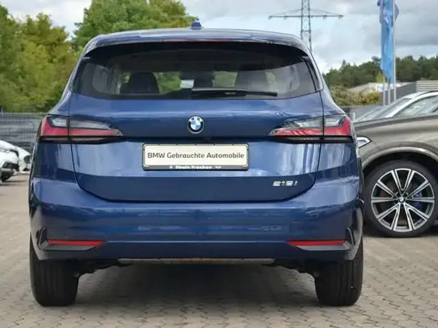 BMW 218
