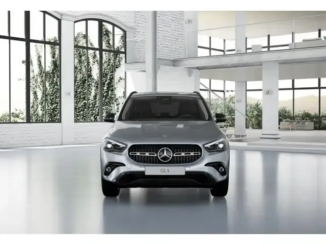 Mercedes-Benz GLA 200