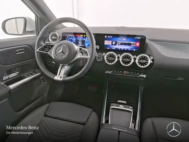 Mercedes-Benz EQA 300