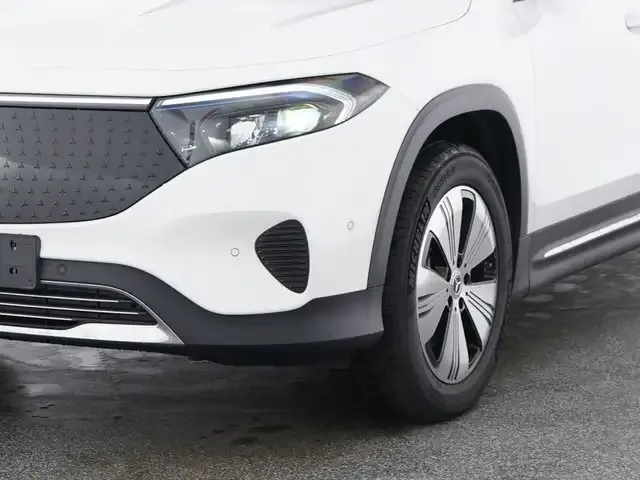 Mercedes-Benz EQB 300