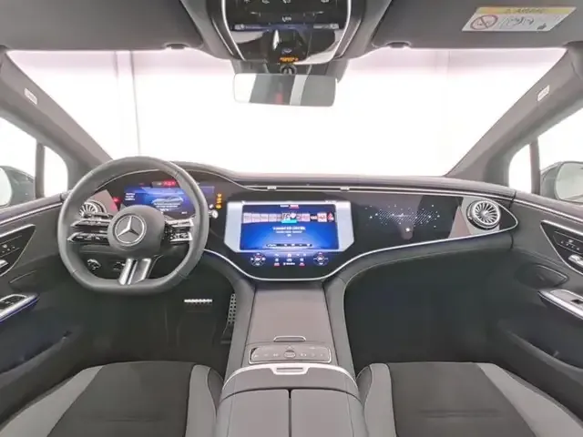Mercedes-Benz EQE 350
