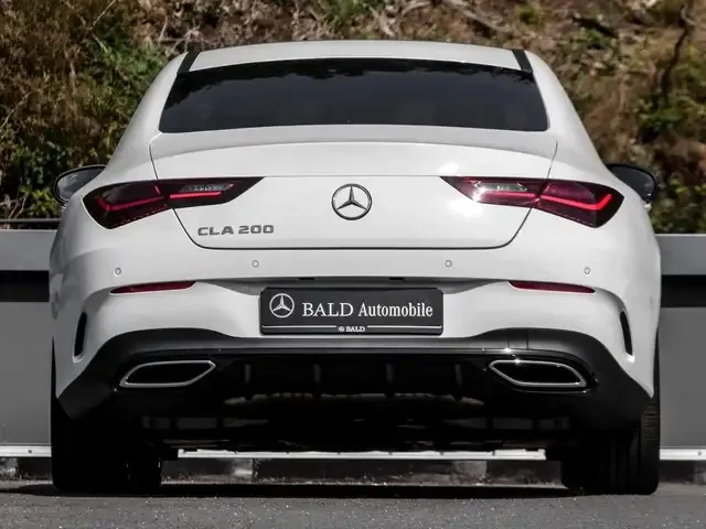 Mercedes-Benz CLA 200