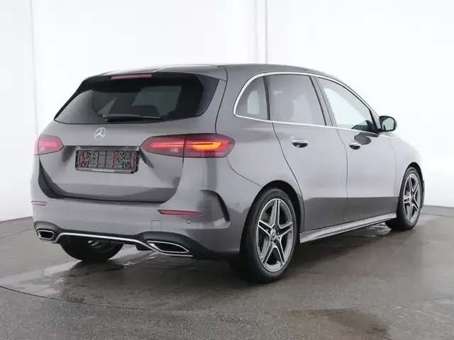 Mercedes-Benz B 220