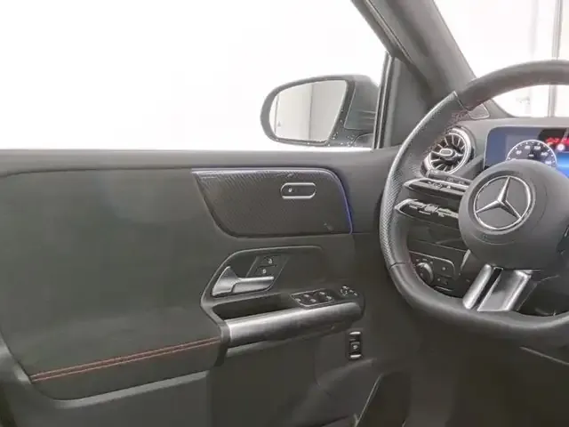 Mercedes-Benz B 220