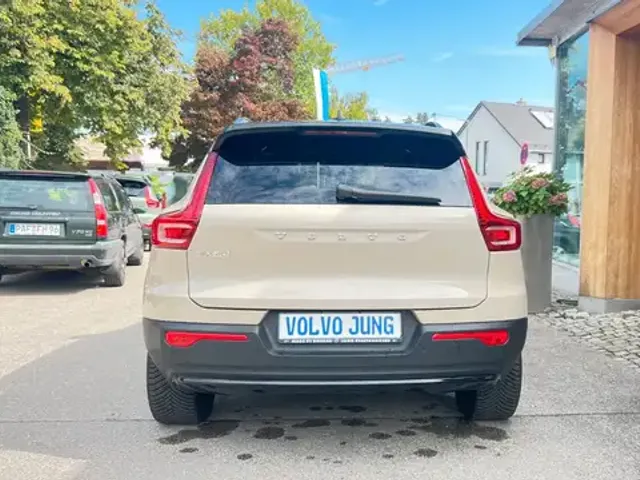 Volvo EX40