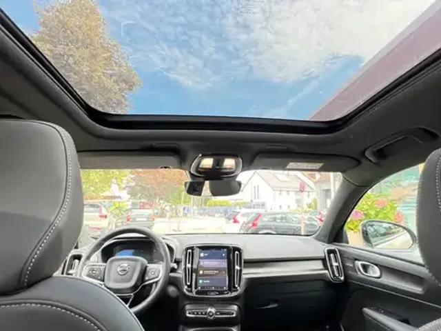 Volvo EX40