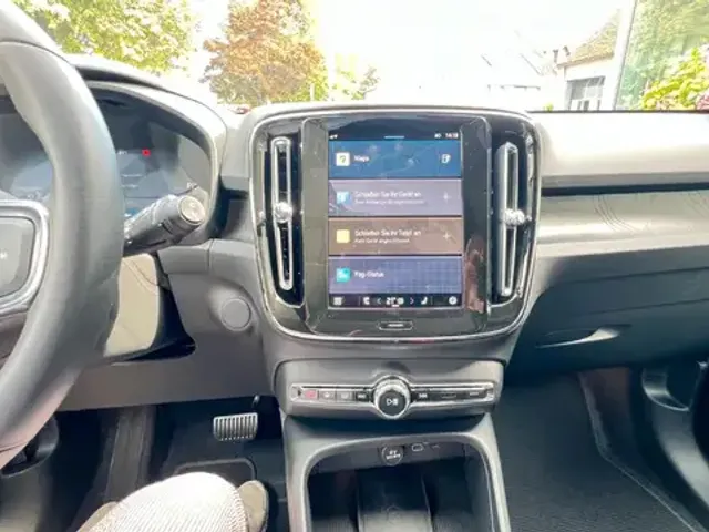 Volvo EX40