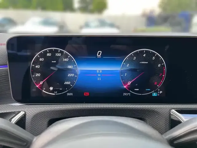 Mercedes-Benz CLA 180