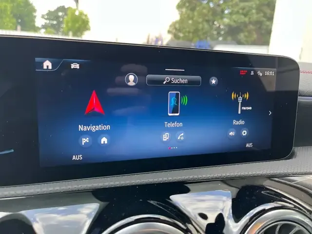 Mercedes-Benz CLA 180