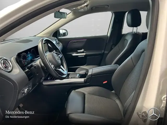 Mercedes-Benz EQA 300
