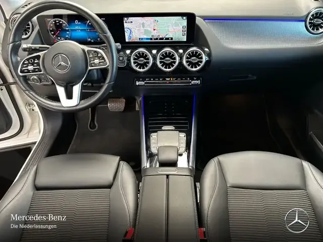 Mercedes-Benz EQA 300