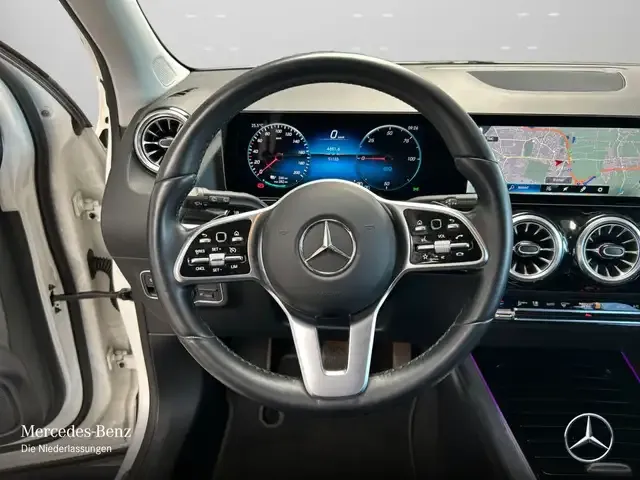 Mercedes-Benz EQA 300