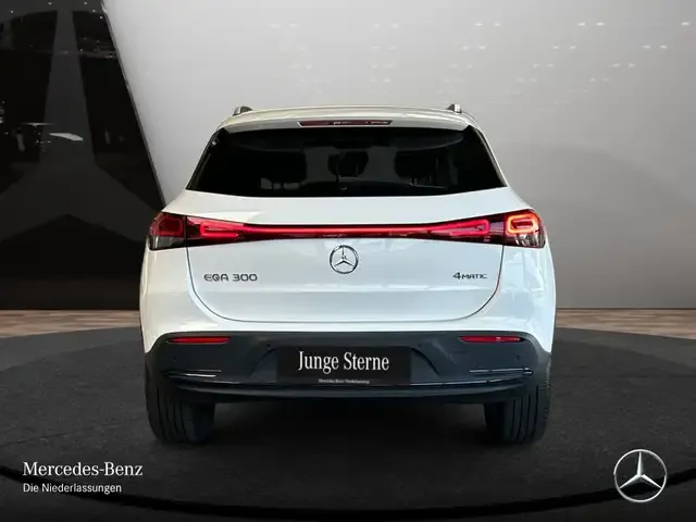 Mercedes-Benz EQA 300