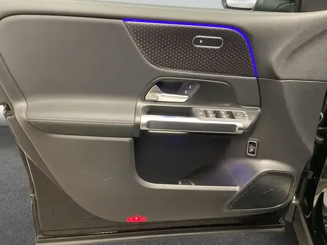 Mercedes-Benz EQB 300