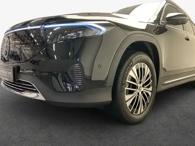 Mercedes-Benz EQB 300