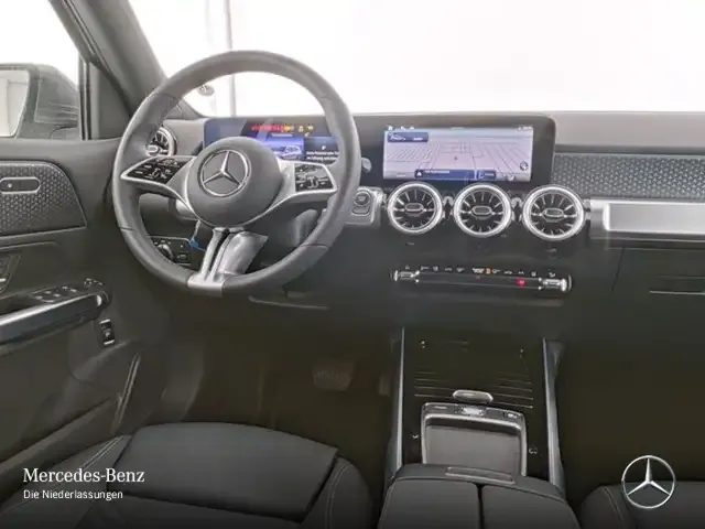 Mercedes-Benz EQB 300