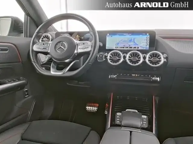 Mercedes-Benz EQA 300