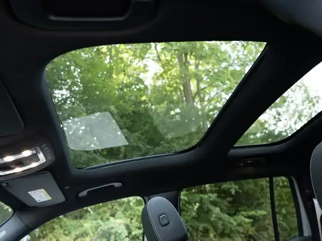 Mercedes-Benz GLB 220