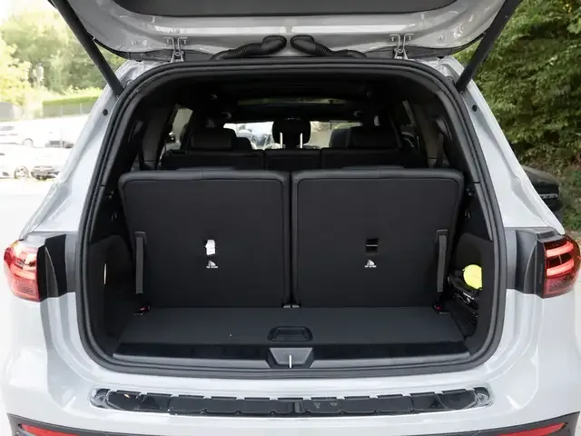 Mercedes-Benz GLB 220