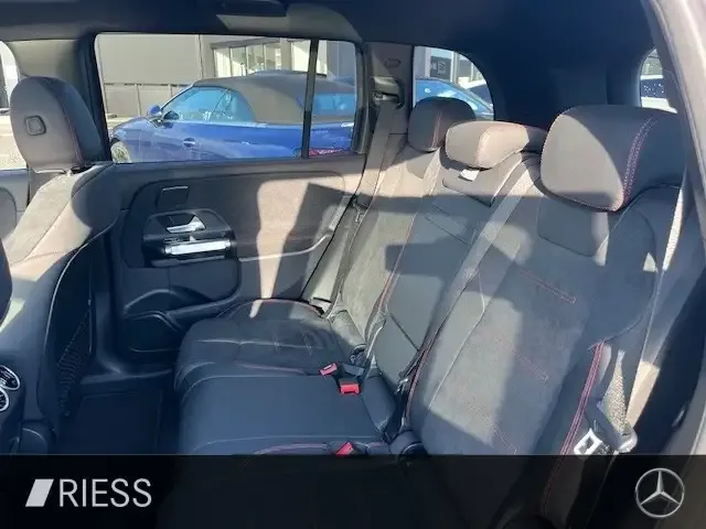 Mercedes-Benz EQB 300