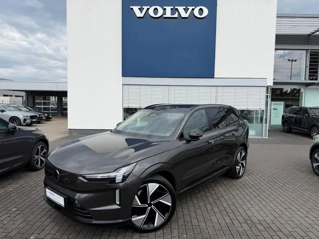Volvo EX90