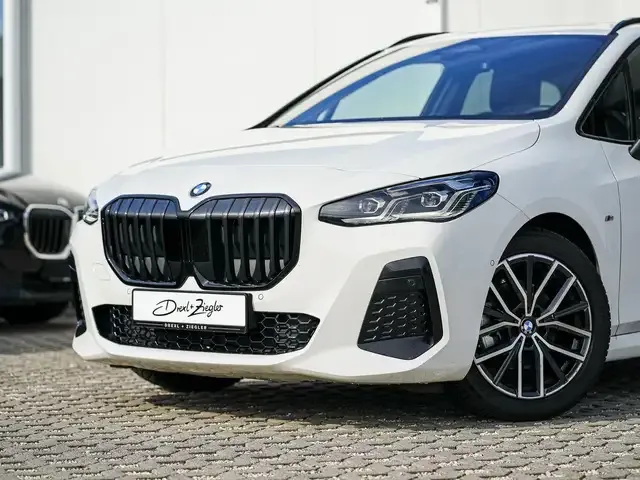 BMW 220