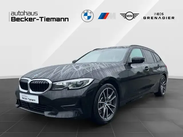 BMW 330