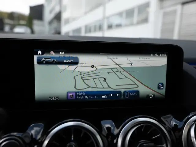 Mercedes-Benz GLA 220