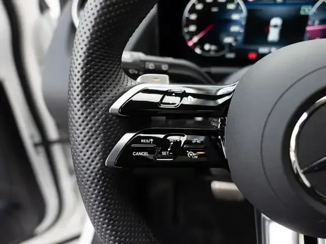 Mercedes-Benz GLA 220