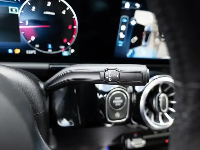 Mercedes-Benz GLA 220