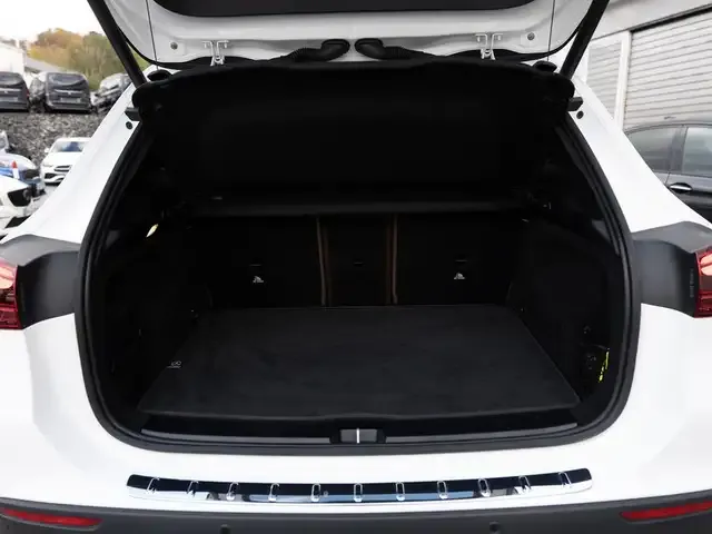 Mercedes-Benz GLA 220