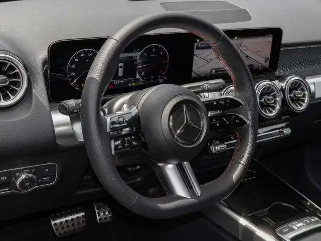 Mercedes-Benz GLB 200