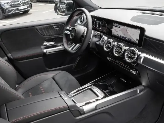 Mercedes-Benz GLB 200