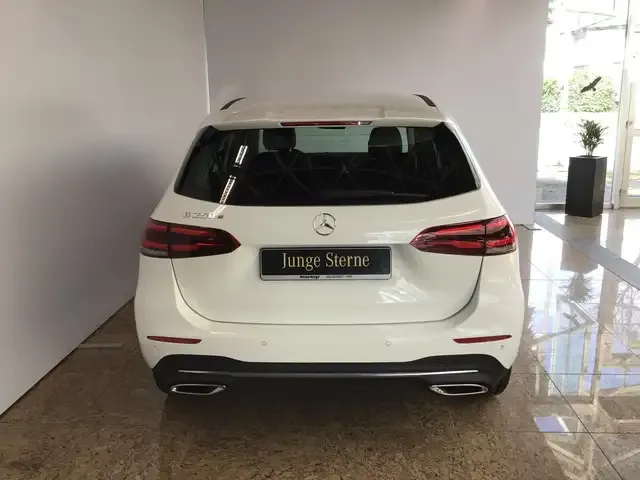 Mercedes-Benz B 250