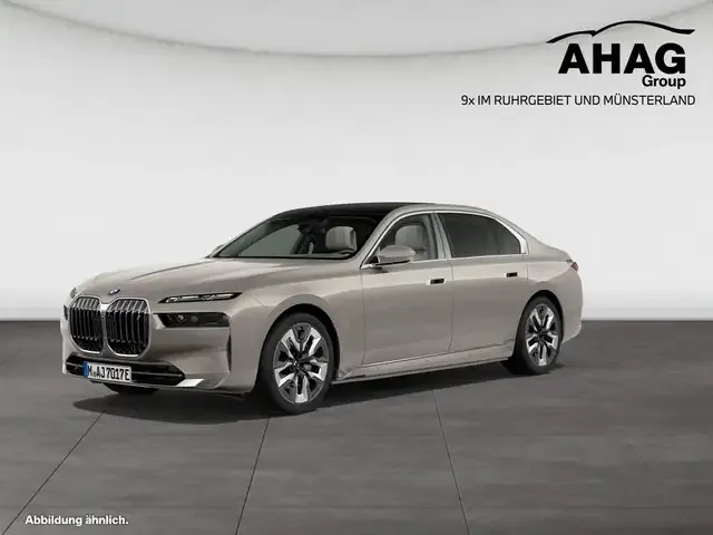 BMW i7