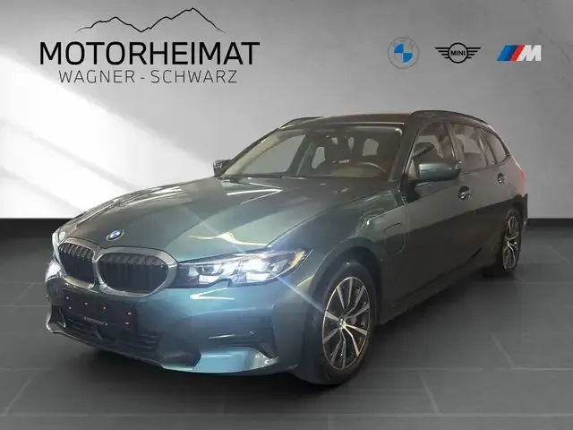 BMW 330