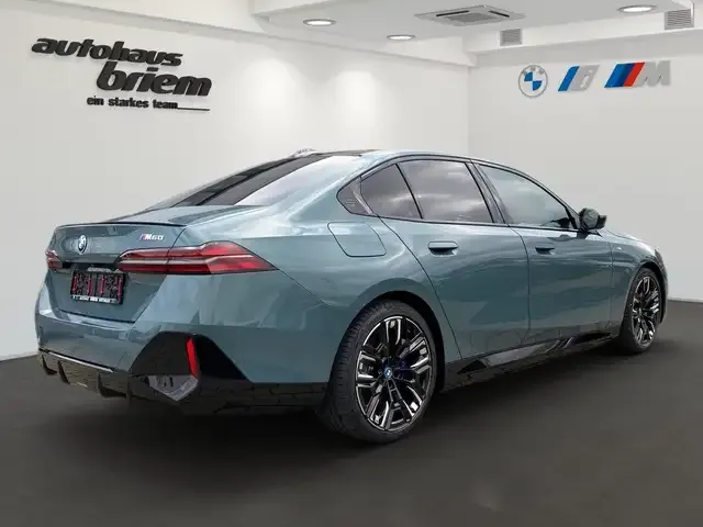 BMW i5