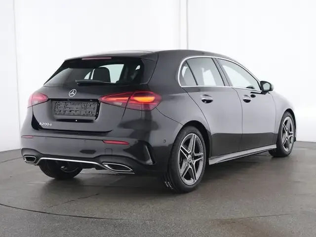 Mercedes-Benz A 200