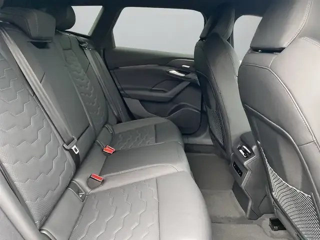 Audi S6 e-tron
