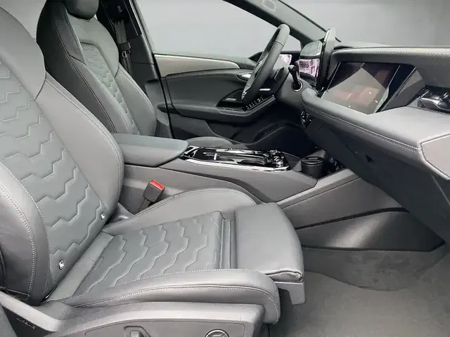 Audi S6 e-tron