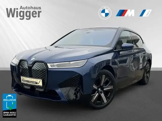 BMW iX