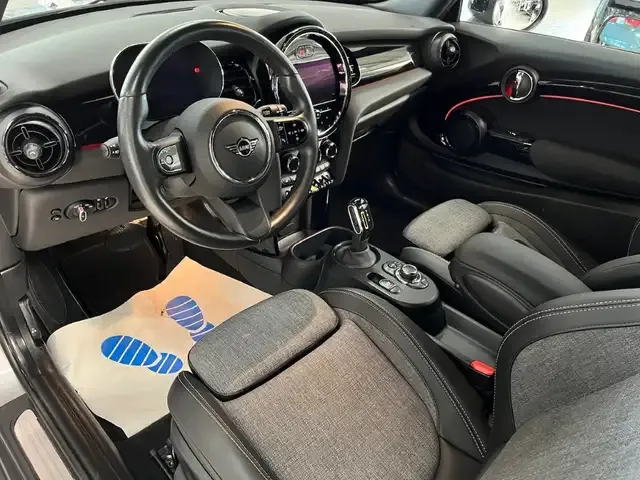 MINI Cooper SE