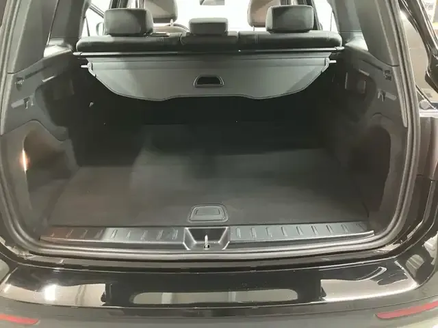 Mercedes-Benz GLB 220