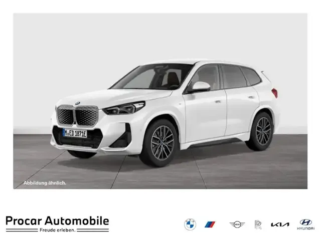 BMW iX1