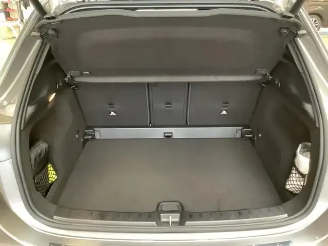 Mercedes-Benz GLA 220