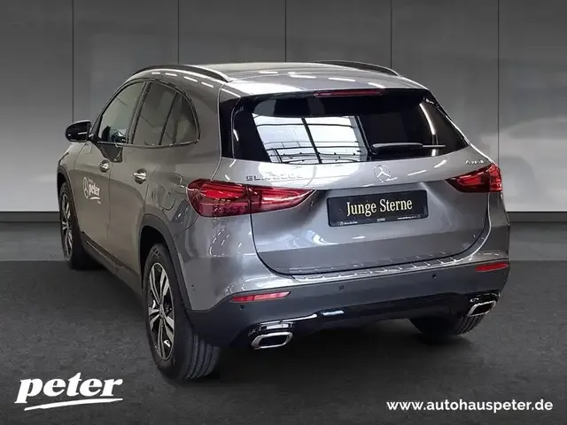 Mercedes-Benz GLA 220