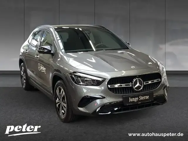 Mercedes-Benz GLA 220