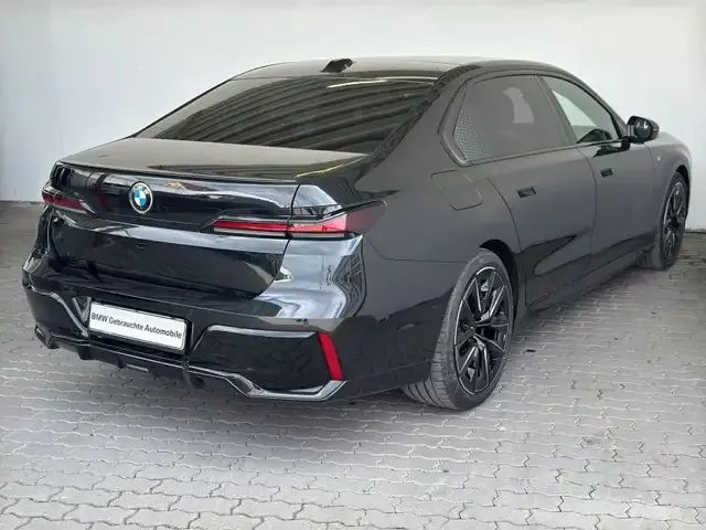 BMW 740